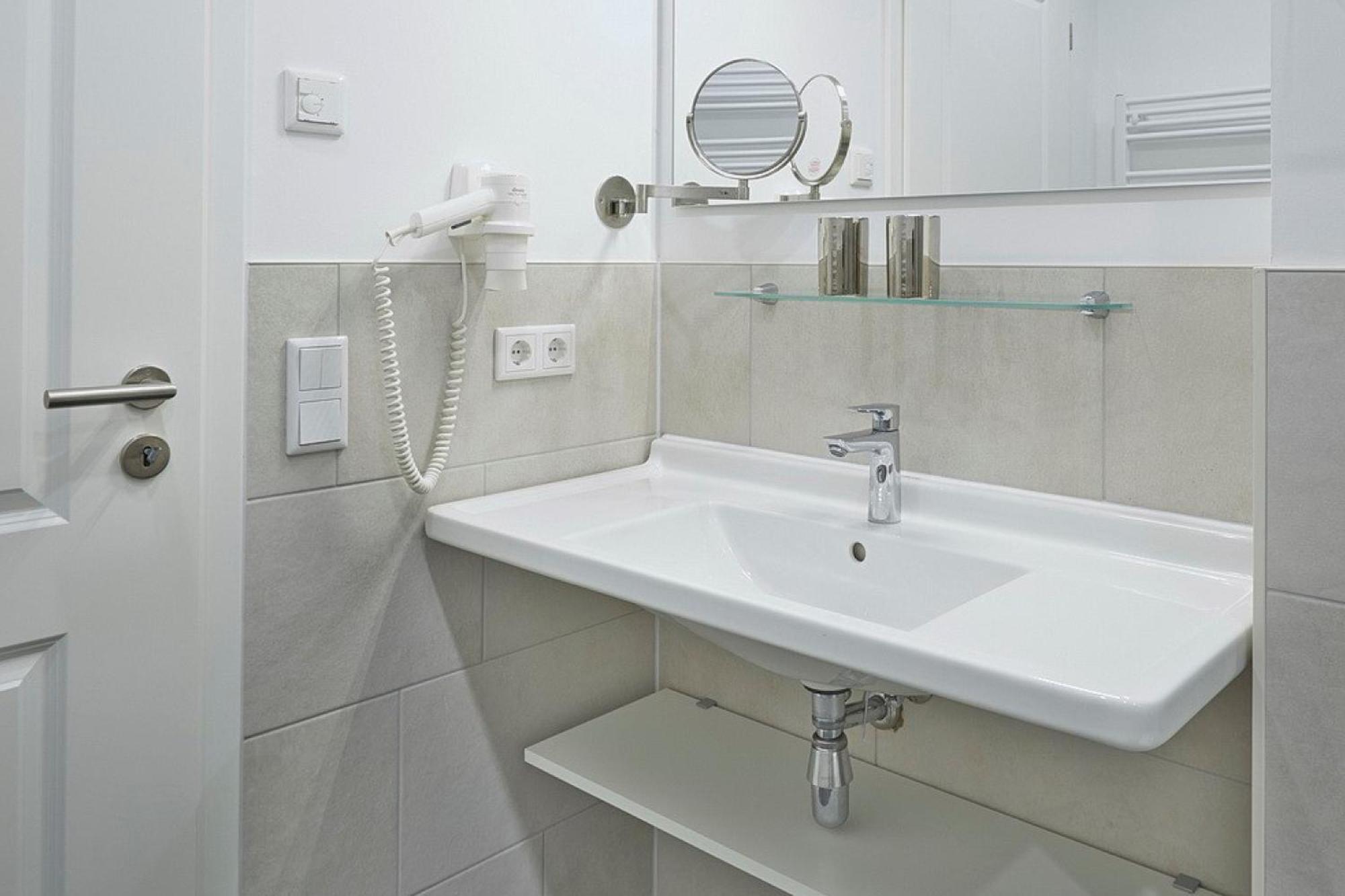 Aparthotel Waterkant Suites - Fewos Am Meer Mit Spa Бергеренде-Ретвіш Екстер'єр фото